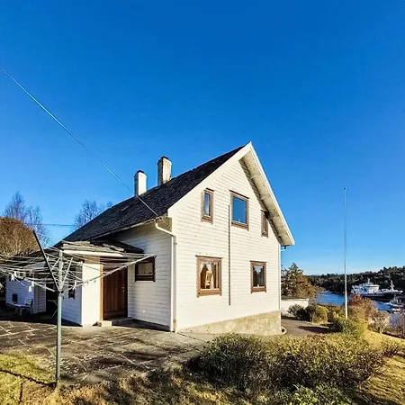 5 Bedroom Stunning In Torangsvag