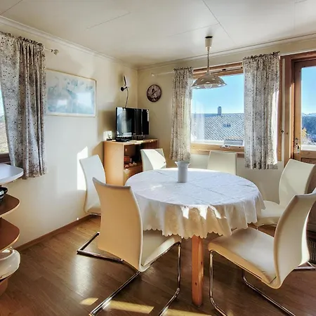 5 Bedroom Stunning In Torangsvag *